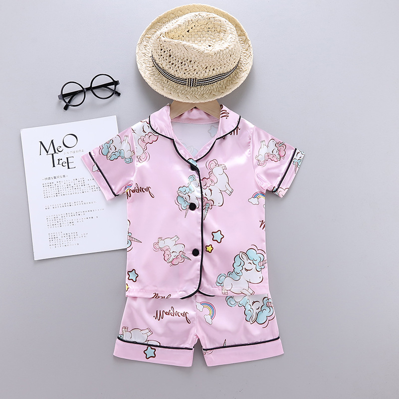 Baby Clothing Patterns Free - 1歳から5歳までの女の子のためのユニコーンパターンのパジャマのセット、ラペルとショートパンツ付きの新しい夏のパジャマ、家庭服